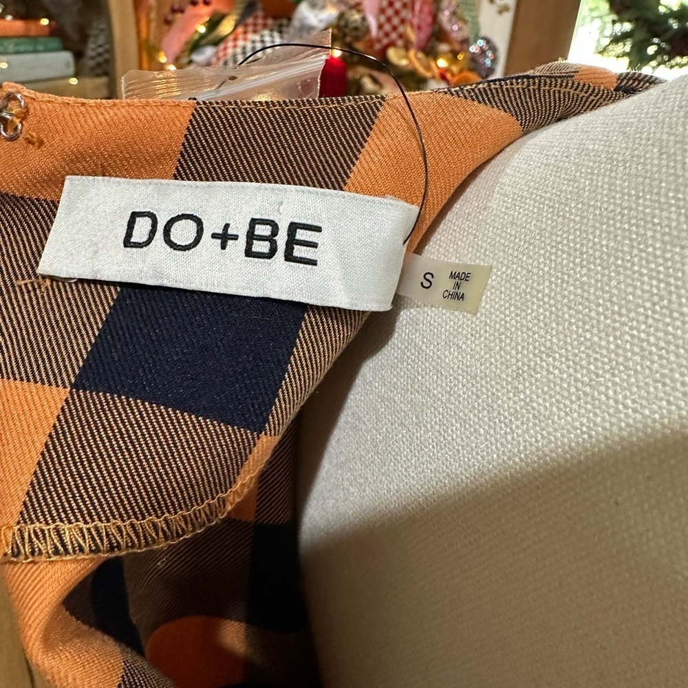 Do + Be Orange and Navy Plaid Women's Blouse size small - Picture 7 of 7